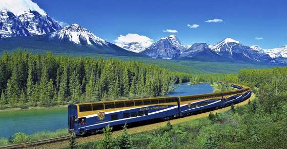 Rocky-mountaineer-banff Rocky-mountaineer-banff
