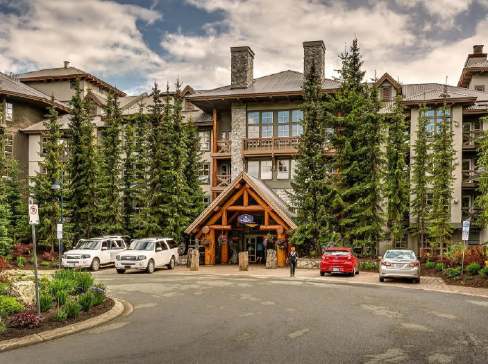 Canadian golf packages at Aava Whistler Hotel