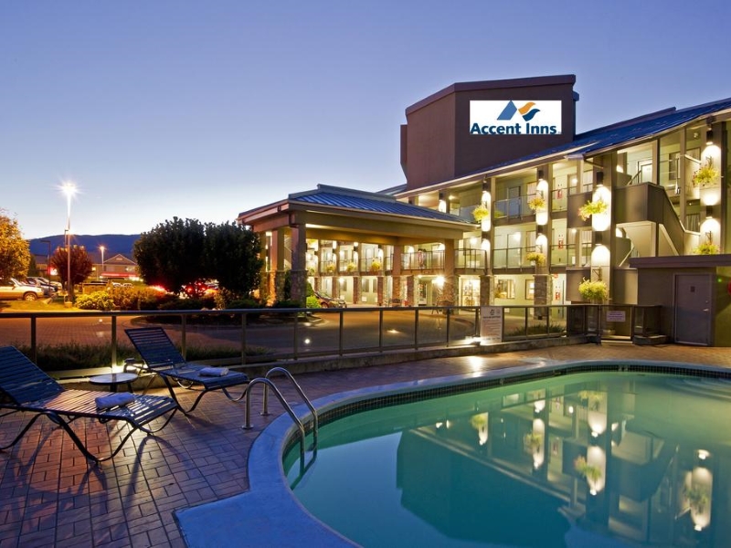 Golf Kelowna while staying at Accent Inn Kelowna