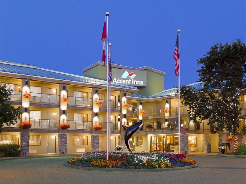 Golf vacation packages at Accent Inn Vicotria
